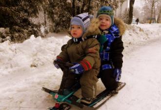 Как правильно выбрать снегокат для ребёнка: полезные советы Материал изготовления снегокатов для детей