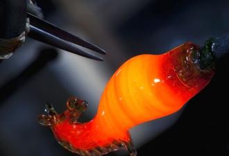 Your own business: glass blowing production Blowing glass products to order