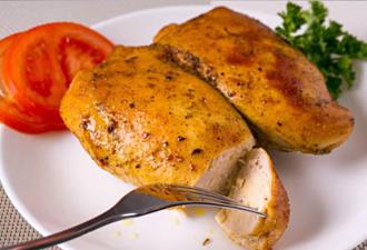 Pechuga de pollo jugosa al horno: las 7 mejores recetas de cocina